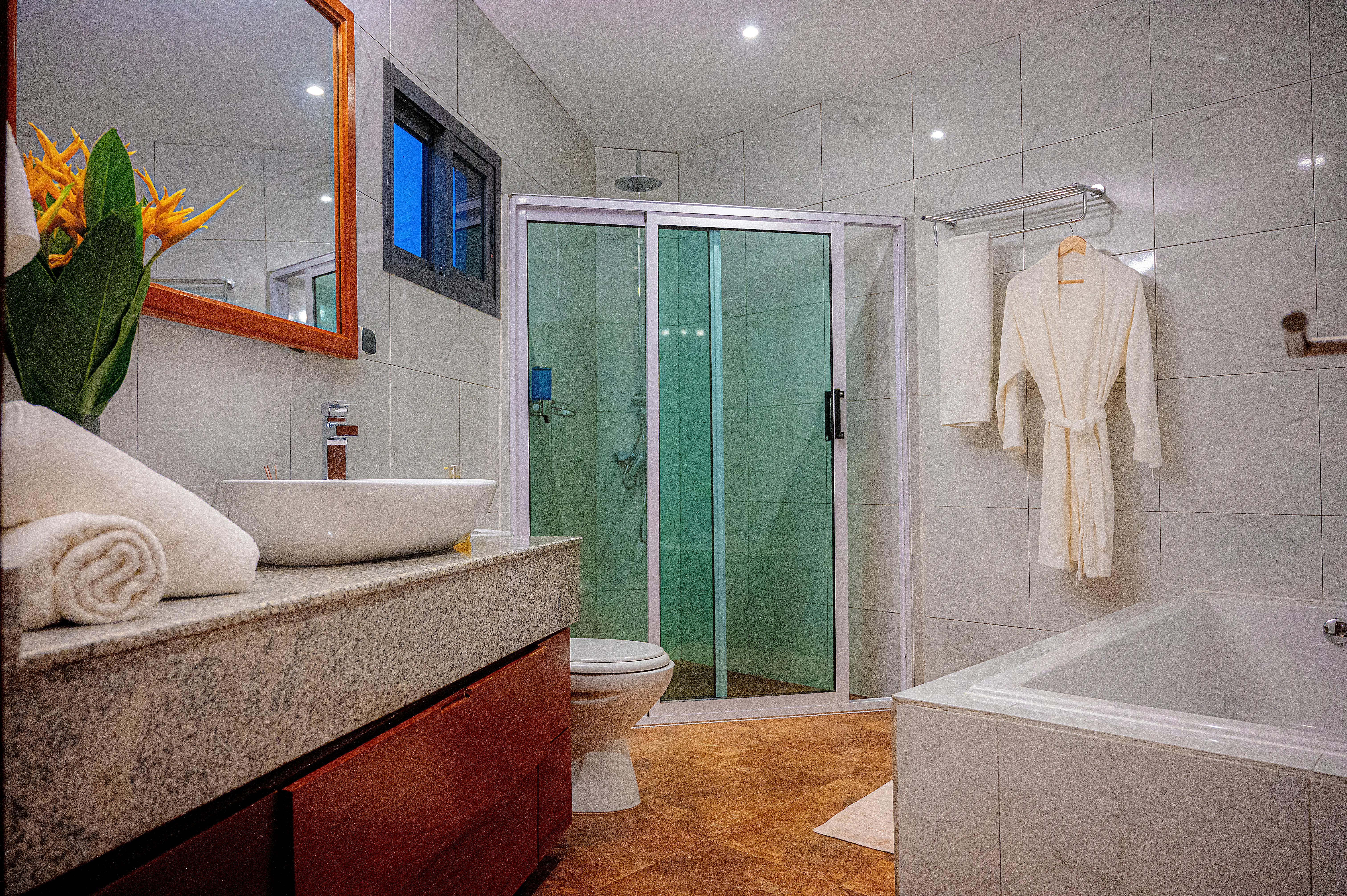 Salle de bain de l'appartement 2P avec équipements modernes